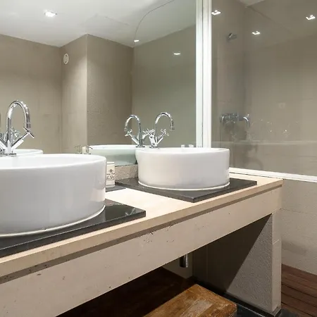 By The Atlantic 3-bedroom * Funchal