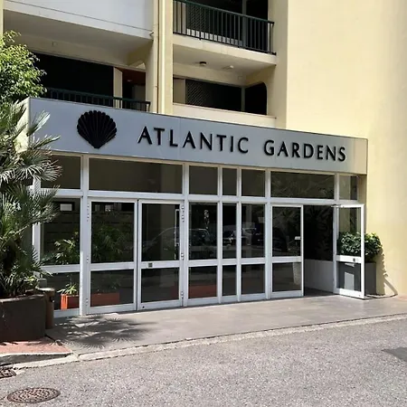 By The Atlantic 3-bedroom * Funchal (Madeira)