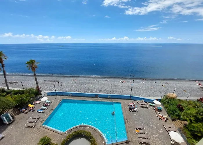 By The Atlantic 3-bedroom フンシャル