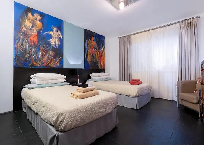 By The Atlantic 3-bedroom アパート *