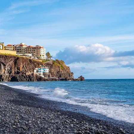 By The Atlantic 3-bedroom Apartament